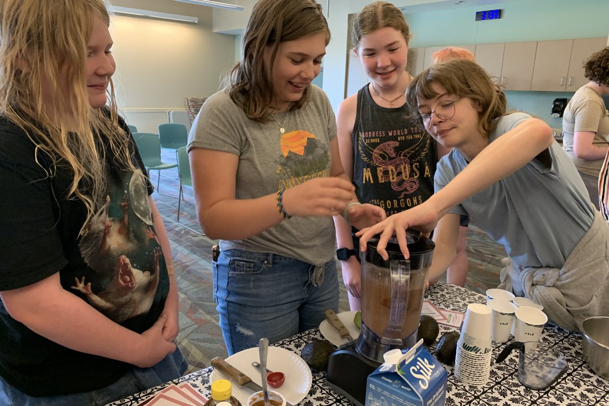 The Des Moines Public Library’s Franklin branch offers the Teen Chef program, which teaches young people how to make a variety of foods, including twists on peanut butter and jelly sandwiches with a different nut butters and jams, gourmet grilled cheese sandwiches, and different types of smoothies. (Photo credit: Courtesy of the Des Moines Public Library)